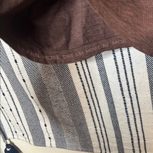 Alphalete Long Sleeve - Picture 4 of 5